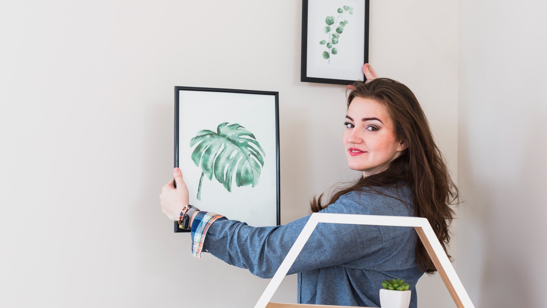 Por qué el arte enmarcado añade un toque de elegancia a cualquier habitación